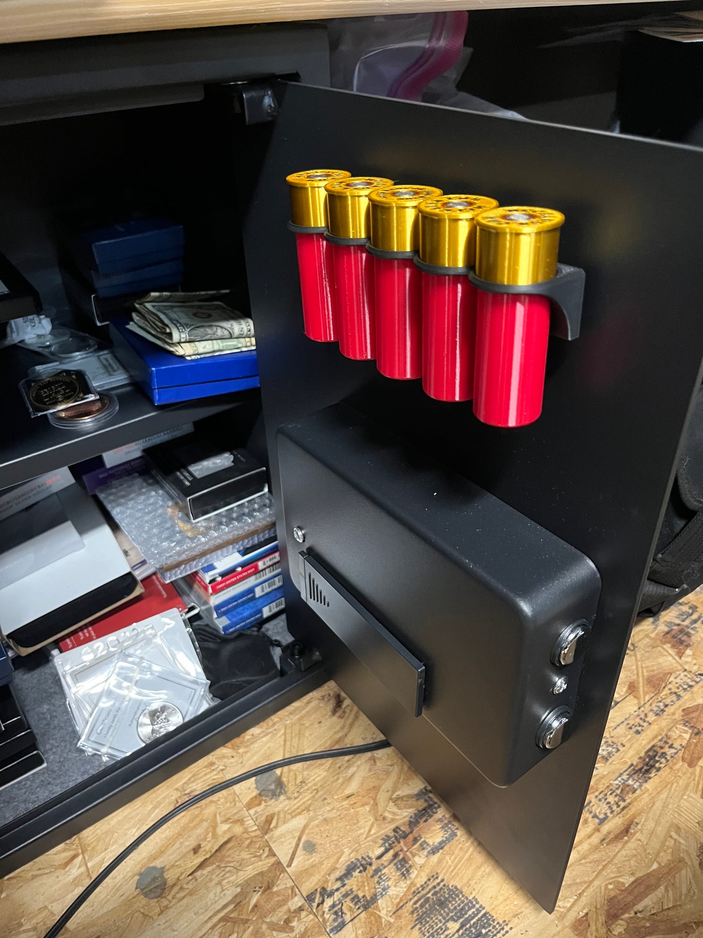 Safe Magnetic Shotgun Shell Holder for 90% Quarters!